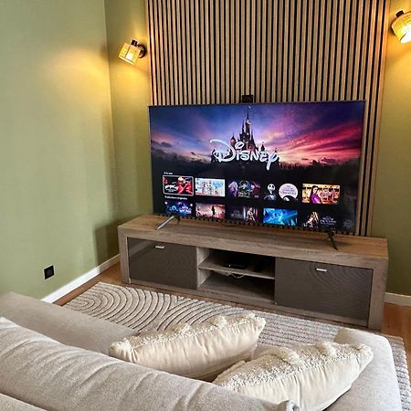 Sweet And Comfy In Hyper City Center With Netflix, Prime And Disney Plus Included Нуази-ле-Гран Екстериор снимка